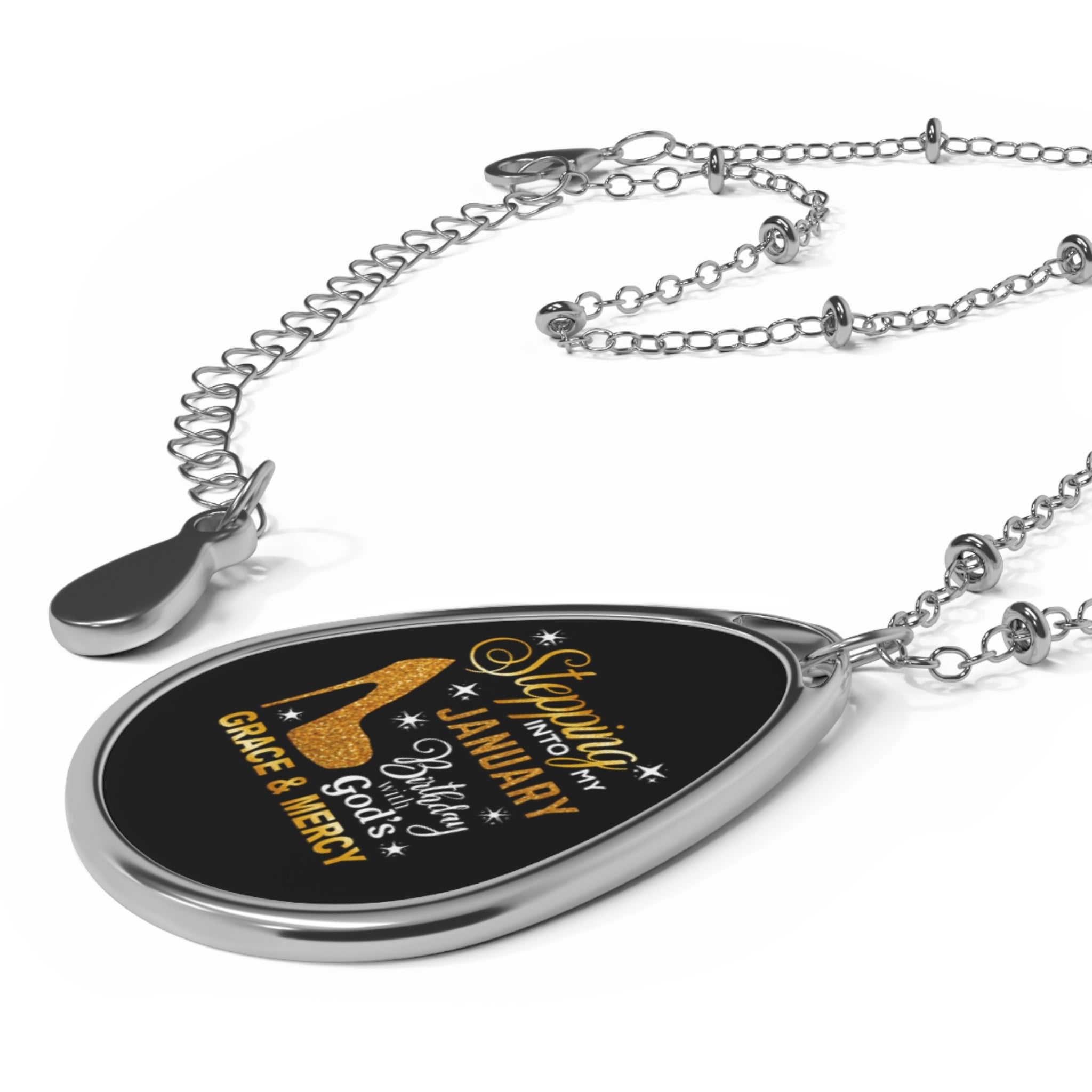 STEPPING JANUARY OVAL NECKLACE